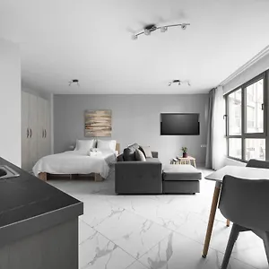 https://avenue-nilie-hospitality-mgmt.hotels-of-thessaloniki.com