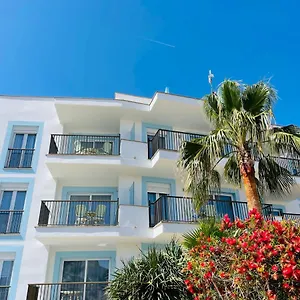 https://blue-house-mallorca.allmallorcahotels.com