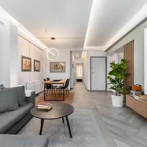 https://amazonia-apt-by-halu-apartments.hotels-of-thessaloniki.com