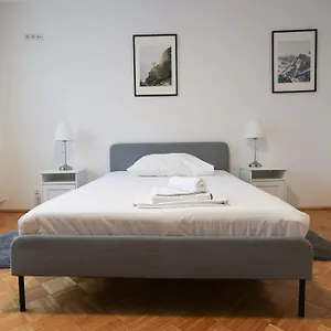 https://retro-apartment-in-the-city-center.vienna-besthotels.com